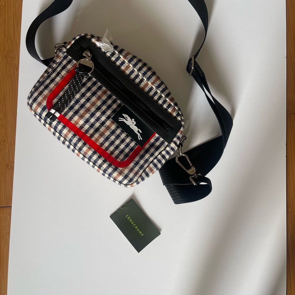 Longchamp Wool bag or can be worn as crossbody (used)